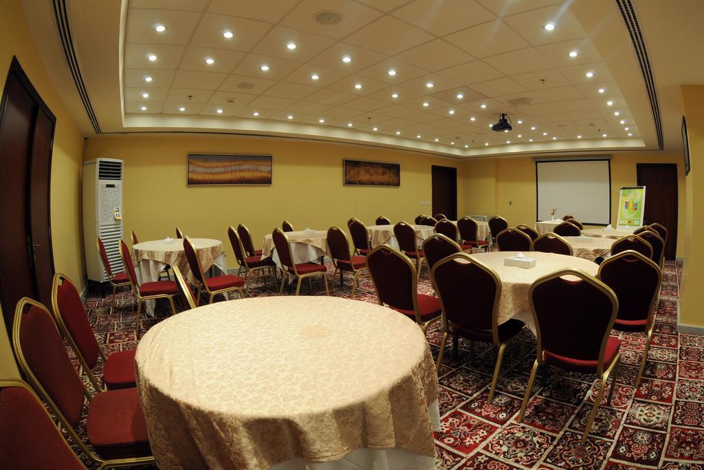 Hala Hotel Ал Хубар Екстериор снимка