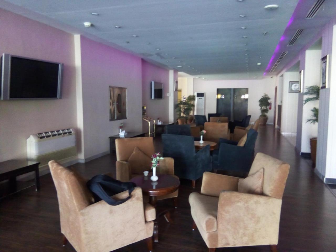 Hala Hotel Ал Хубар Екстериор снимка