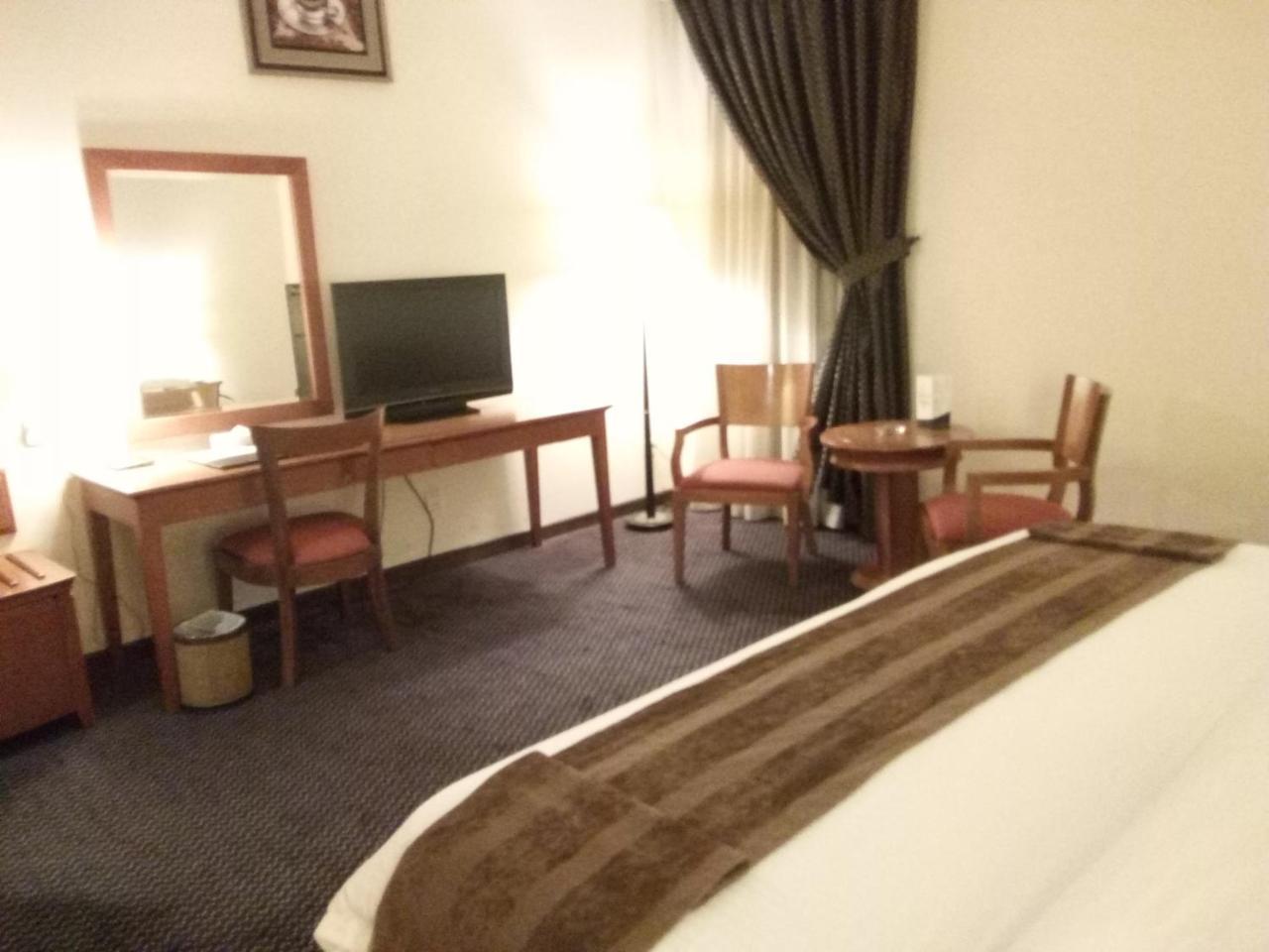 Hala Hotel Ал Хубар Екстериор снимка