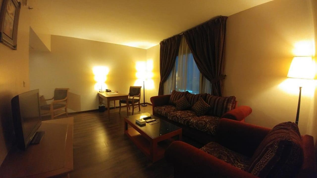 Hala Hotel Ал Хубар Екстериор снимка
