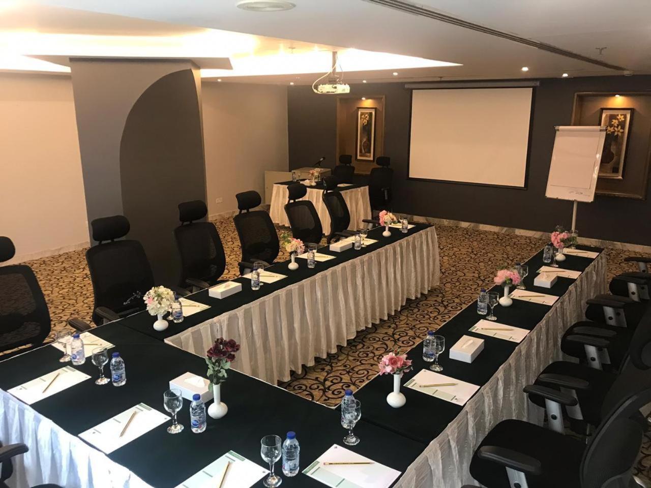 Hala Hotel Ал Хубар Екстериор снимка